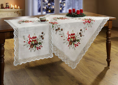 Raumdekoration mit festlichem Weihnachtsmotiv 