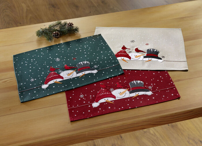 Zauberhafte Tisch- und Raumdekoration mit Schneemann-Motiven 