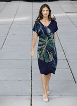 Kleid mit Chiffon-Besatz