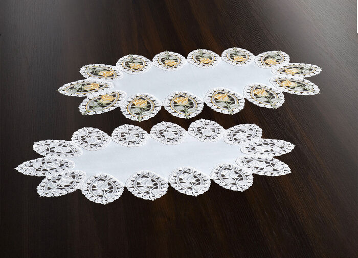 Tischdecke aus echter Plauener Spitze 
