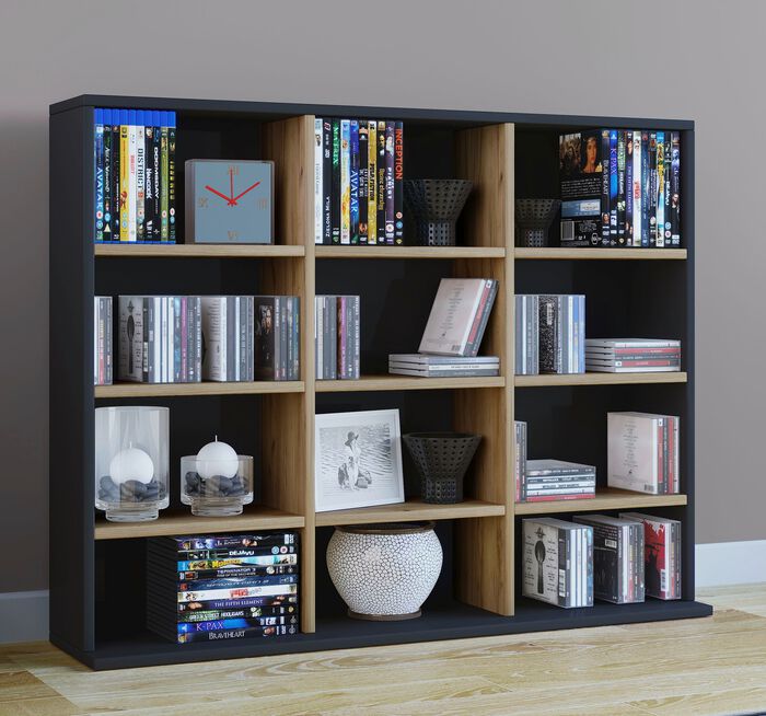 Regal aus Holzstruktur-Nachbildung 