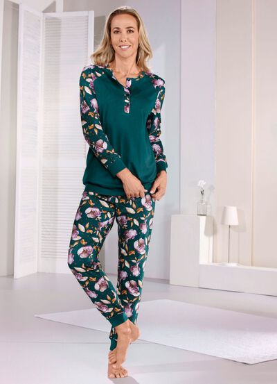 Schlafanzug mit B&uuml;ndchenabschl&uuml;ssen  