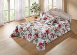 Tagesdecke und Kissenbez&uuml;ge mit Rosen- Motiven 