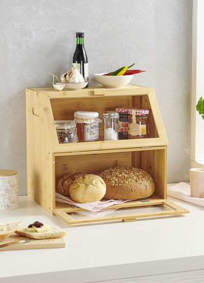 Backwaren-Theke für das Frühstücksbuffet zu Hause 