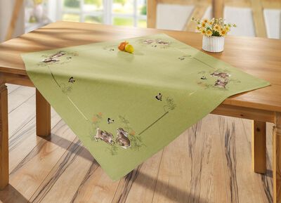 Tisch- und Raumdekoration mit Hasen-Motiven 