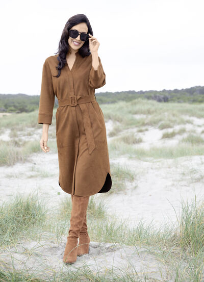 Kleid mit Bindegürtel 