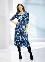 Kleid mit ausgestelltem Rockteil 