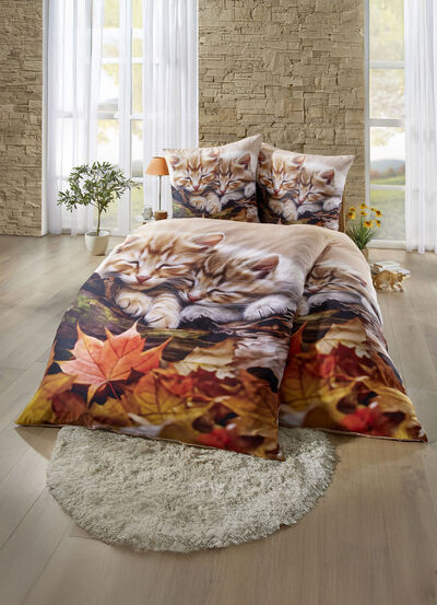 Bettwäsche-Garnitur mit Kätzchen im Herbstlaub-Motiv 