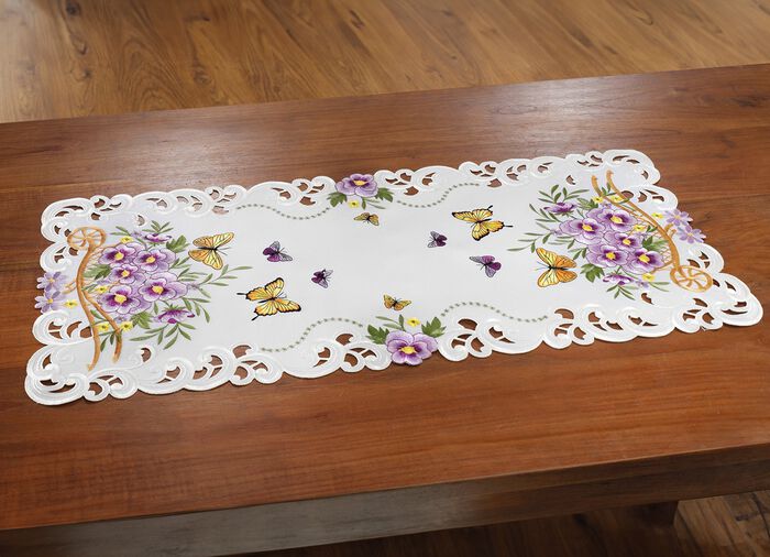 Fr&uuml;hlingshafte Tisch- und Raumdekoration WEISS