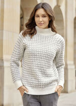 Pullover mit aufwendiger Struktur 