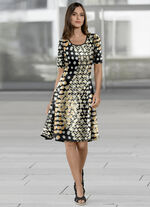 Kleid in schwingender Schlupfform 