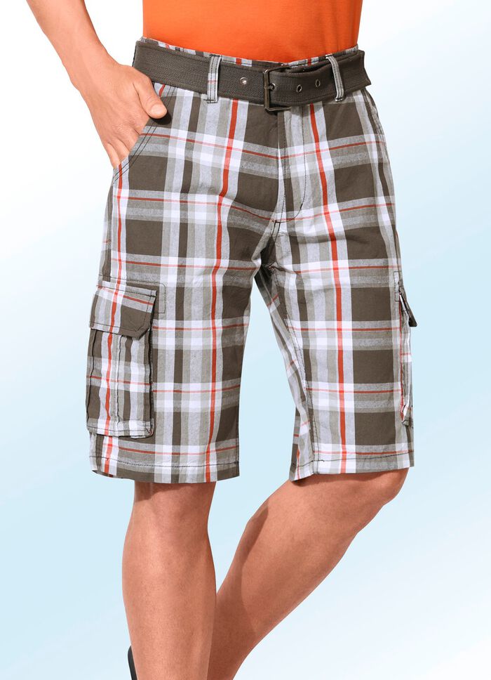 Bermudas mit G&uuml;rtel und Cargotaschen in 2 Farben 